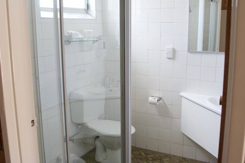 Buckaroo Motor Inn - Accommodation NT 2