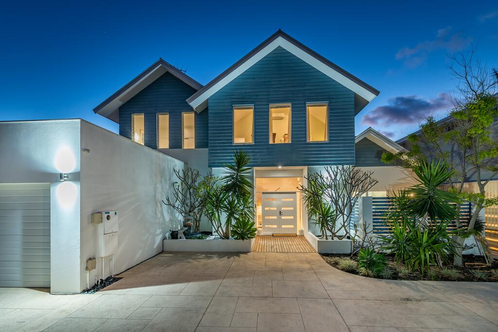 Burns Beach WA Accommodation NT