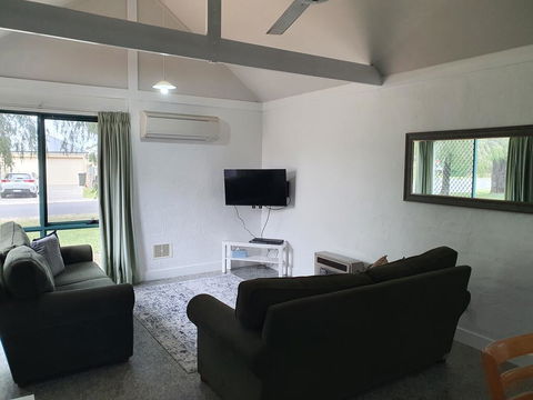 Busselton Holiday Units - NT Tourism 2