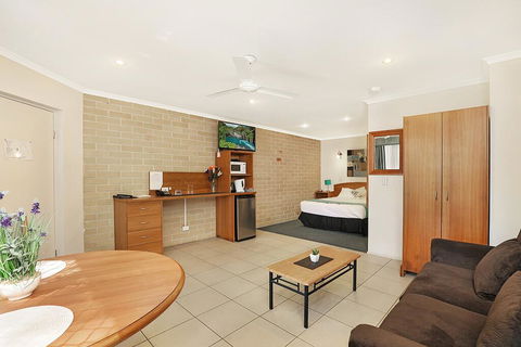 Caboolture Riverlakes Boutique Motel - NT Tourism 1