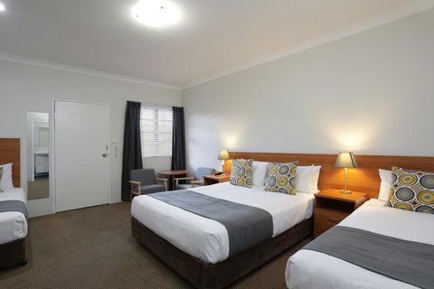 Cadman Motor Inn And Apartments - NT Tourism 2