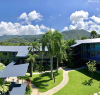 Cairns Adventure Lodge - Cook your own meals in your private Kitchen includes Dishwasher Washing Machine - Accommodation NT