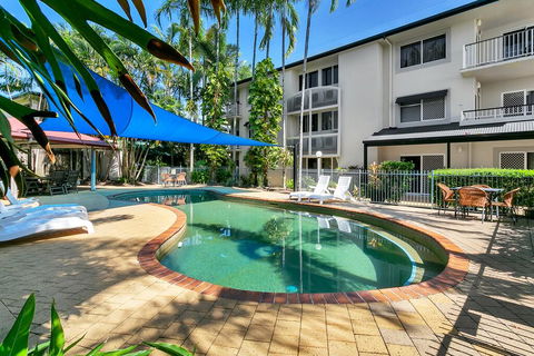 Cairns Reef Apartments & Motel - NT Tourism 2