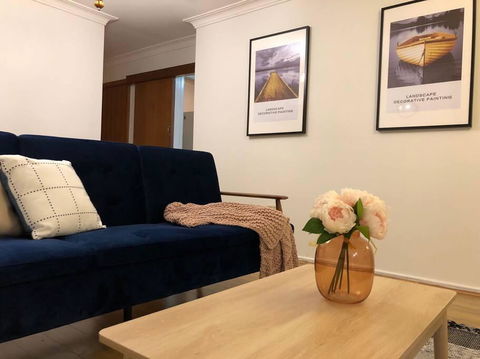 CAMPBELLTOWN HOLIDAY HOME 3 BED + FREE PARKING NCA039 - Accommodation NT 2