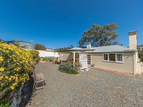 Captain Rodda's Cottage - NT Tourism 1