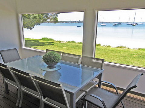 Casa Martins', 219 Foreshore Drive - Absolute Waterfront House - NT Tourism 1