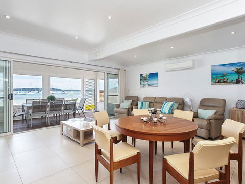 Casa Martins', 219 Foreshore Drive - Absolute Waterfront House - NT Tourism 2