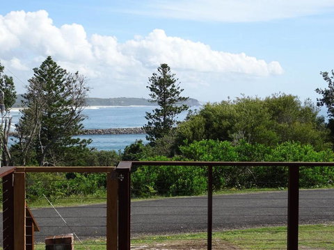 Casa Sorella - Beachfront Family Home - Accommodation NT 1