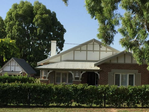 Casey Street Cottage Suite - NT Tourism 0