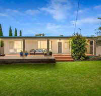 Casual Beachin It Family Getaway- with Bungalow on Beachfront - Accommodation NT