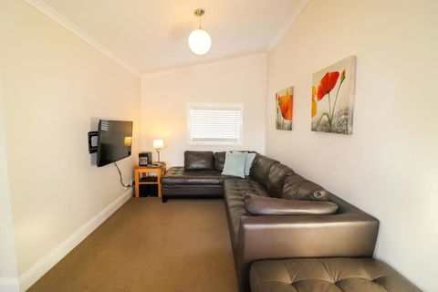 Catho Cottage - NT Tourism 3
