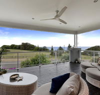 Caves Luxury Beachside Escape - literally across the road from Surf Club - Accommodation NT