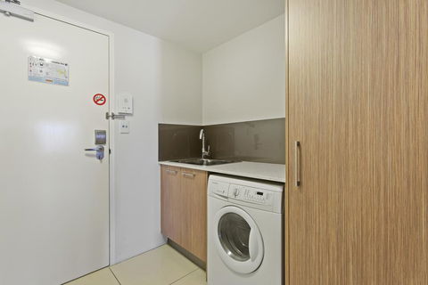 CBD Executive Apartments - NT Tourism 1