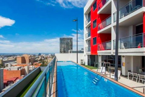 CENTRAL CBD EXEC STUNNING VIEW WIFI NETFLIX WINE - NT Tourism 0