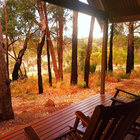 Chandeliers On Abbey - Accommodation NT 3