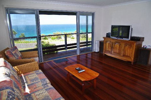 Charm Cottage, 58 Skyline Crescent - Accommodation NT 3