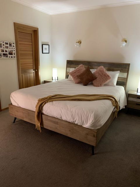 Chateau N'Ville - Accommodation NT 3
