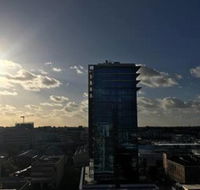 City Rest with views - high up sleeps 4  parking - NT Tourism
