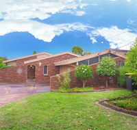 Classic Double Brick Garden House - Accommodation NT