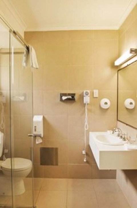 Classic Queen Room 2 In Oakleigh - Accommodation NT 3