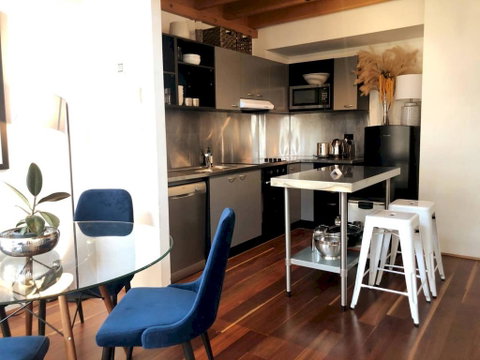 Classic Woolstore Apartment In Teneriffe - Accommodation NT 3