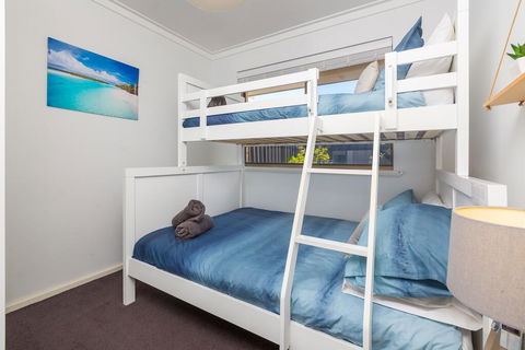 Coastal Convenience! Walk To The Shops & Cafes... - NT Tourism 2
