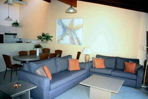 Coastal Retreat Unit 3 - NT Tourism 1