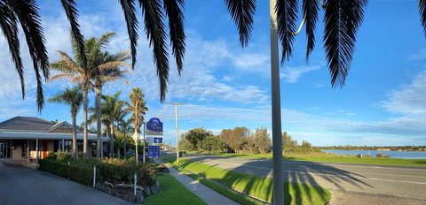 Coastal Waters Motor Inn - Accommodation NT 1