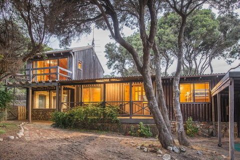 Coleys Beach House Yallingup - Accommodation NT 1