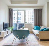 Collins St Chic with Netflix Free Wine Free Wifi - Accommodation NT