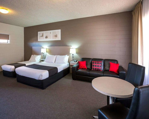 Comfort Inn & Suites King Avenue - Accommodation NT 3