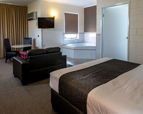 Comfort Inn & Suites King Avenue - Accommodation NT 2
