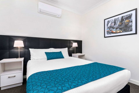 Comfort Inn & Suites Manhattan - Accommodation NT 2