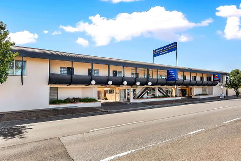 Comfort Inn & Suites Manhattan - Accommodation NT 1