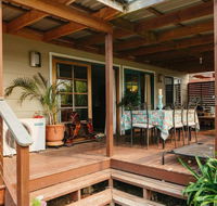 Comfortable Outdoor Entertaining Lake Walks - NT Tourism