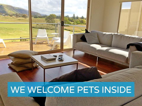Contemporary Golf Course Frontage 3BR - NT Tourism 0