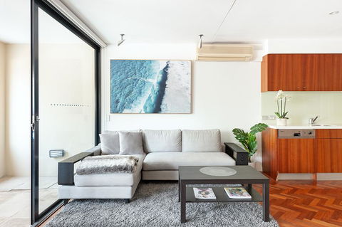 Coogee Beach Pad - NT Tourism 1