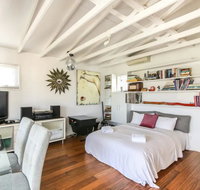 Cool Architect-Designed Studio Close To CBD - Accommodation NT