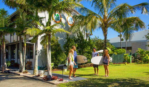Coolangatta YHA Backpackers - Accommodation NT 0