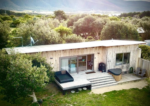 Coopers Ocean Cabin And Jacuzzi - Accommodation NT 0