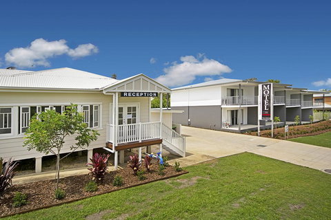 Cooroy Luxury Motel Apartments - Accommodation NT 1