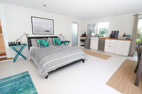 Corella Studio Apartment In Raffetys Resort - Accommodation NT 2