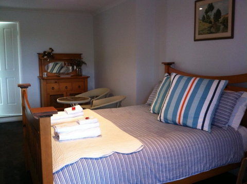 Corinella On The Esplanade Bed & Breakfast - NT Tourism 3