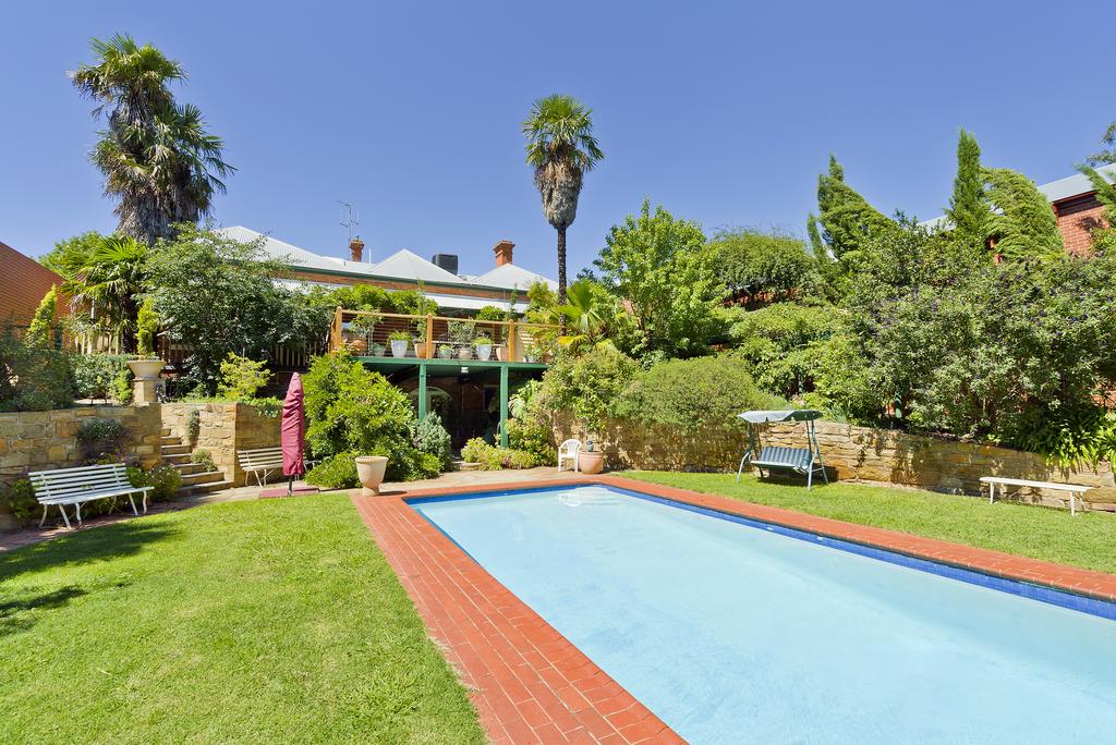 Ingliston VIC Accommodation NT