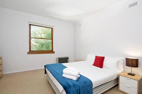 Cosy 2BR Plus Parking In Nth Sydney - Accommodation NT 2
