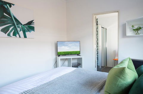 Cosy And Bright Studio Next To Westmead Hospital - NT Tourism 1