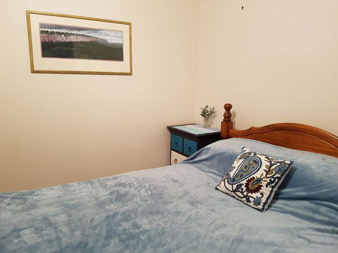 Cosy Quiet Bedroom Ferny Grove - Accommodation NT 1