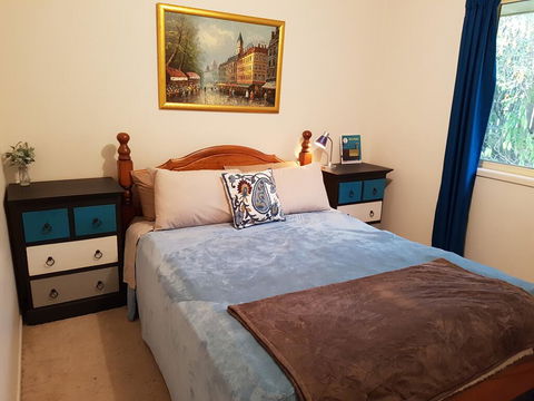 Cosy Quiet Bedroom Ferny Grove - Accommodation NT 0