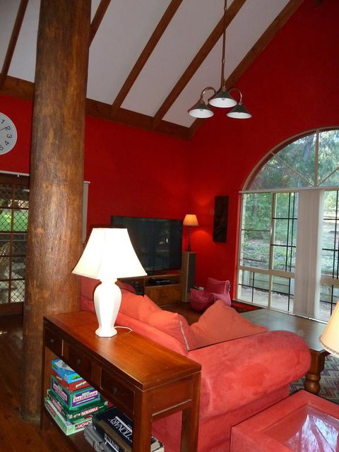 Country Retreat On 1 Acre With Pool, Hot Tub Surrounded By Trees - NT Tourism 1