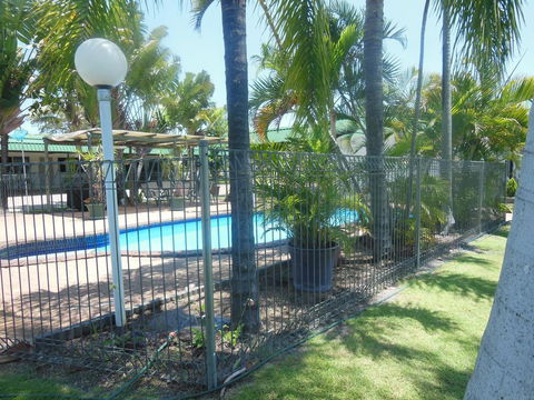 Country Road Motel - NT Tourism 0